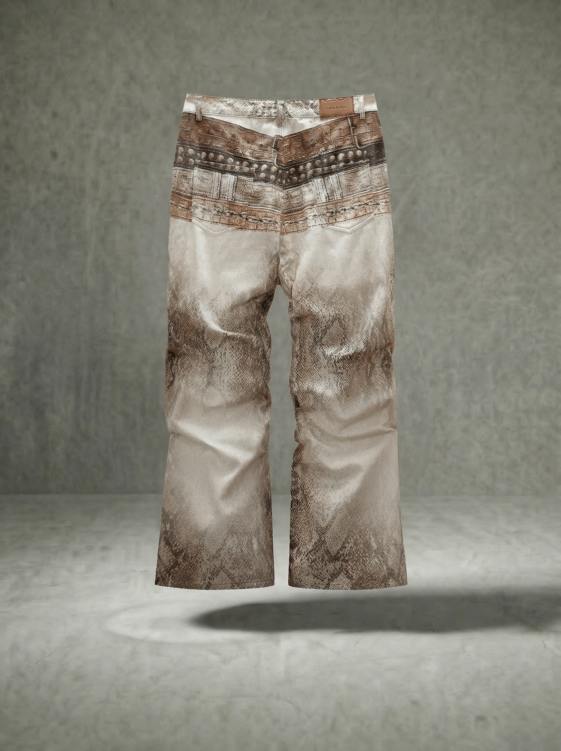 SNAKE PRINT BELT PRINT FLARE JEANS