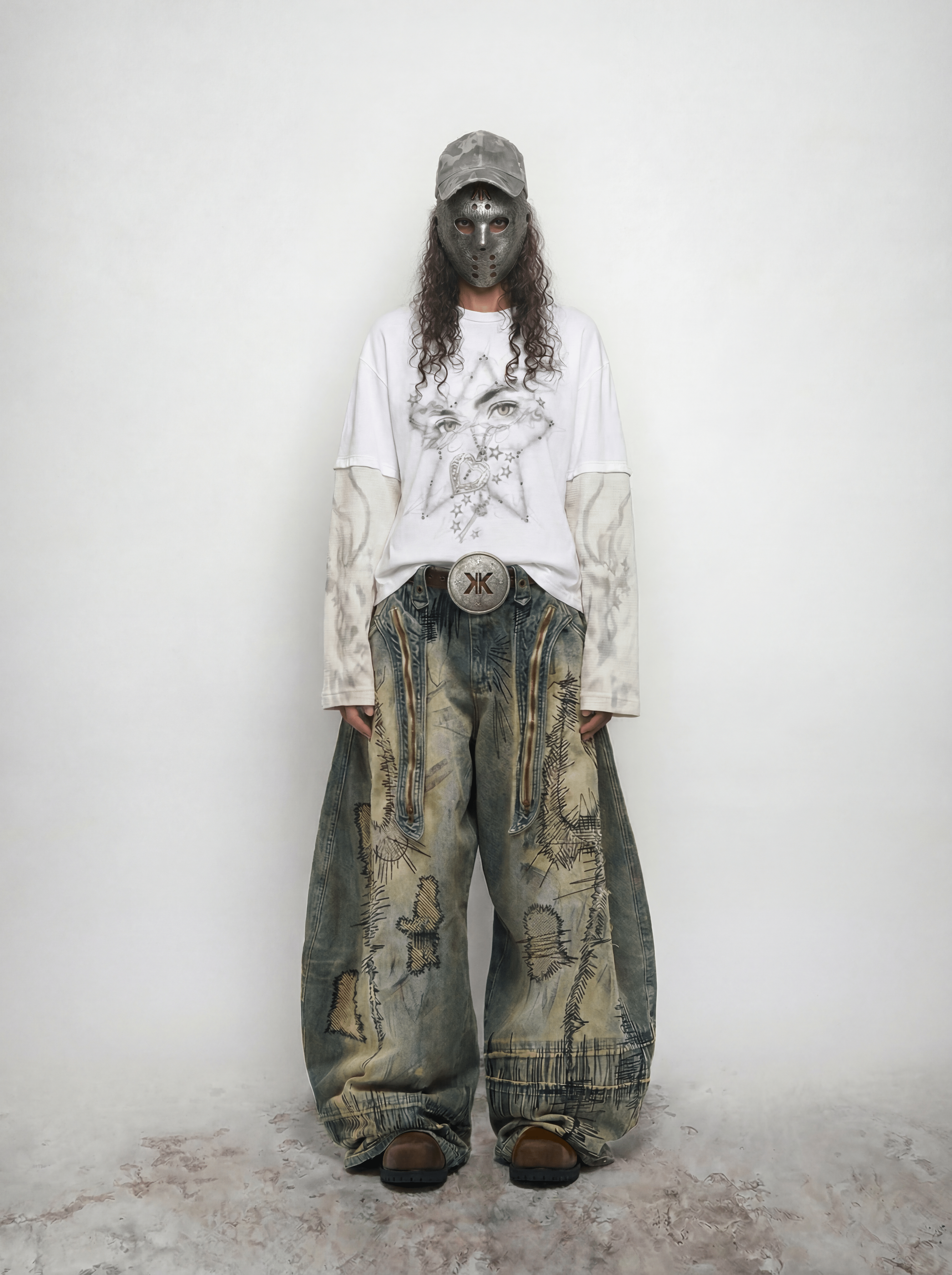 HAND STITCHED DISTRESSED BALLOON JEANS