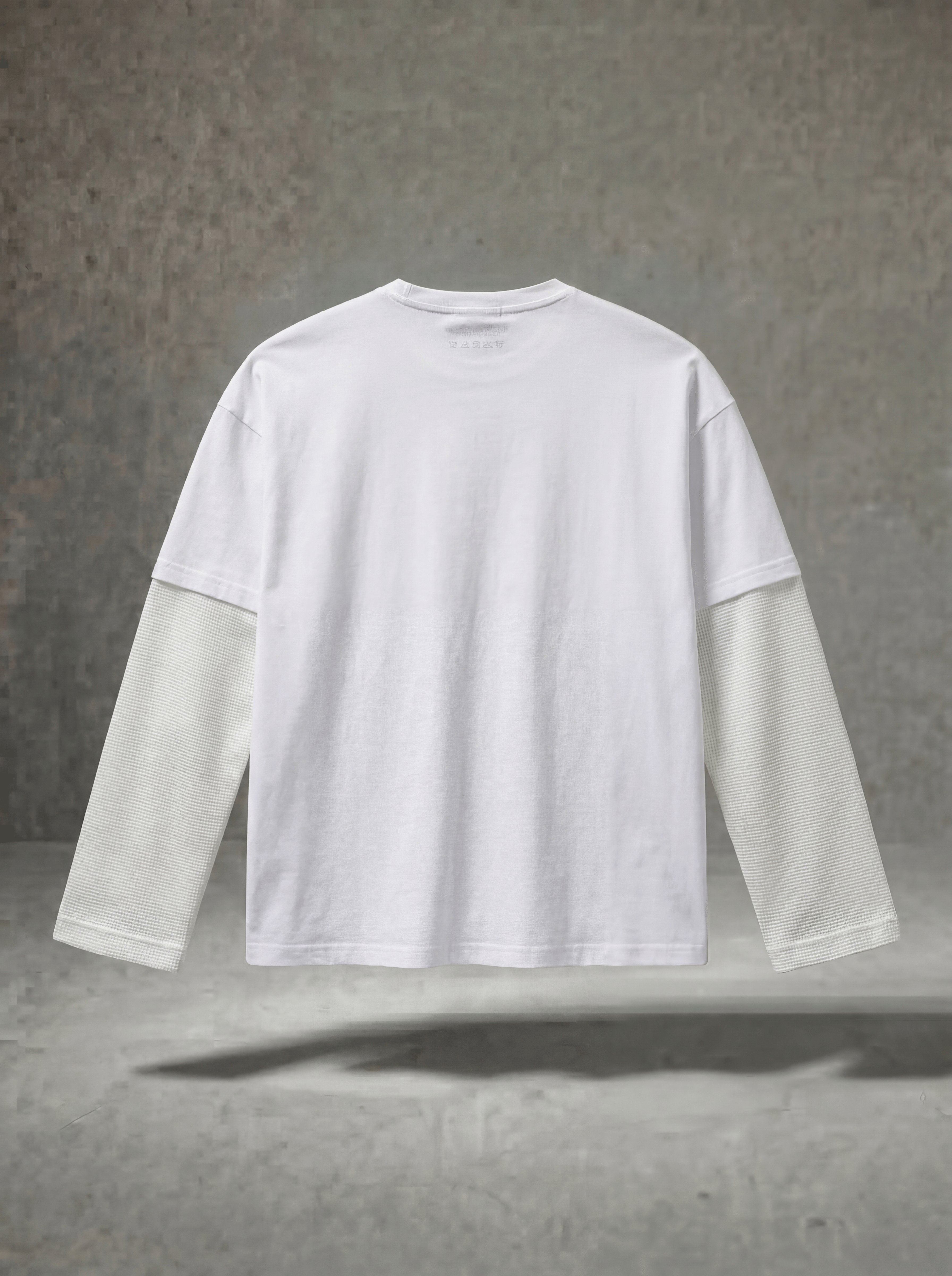 EYE & LOCK STUDDED LONGSLEEVE