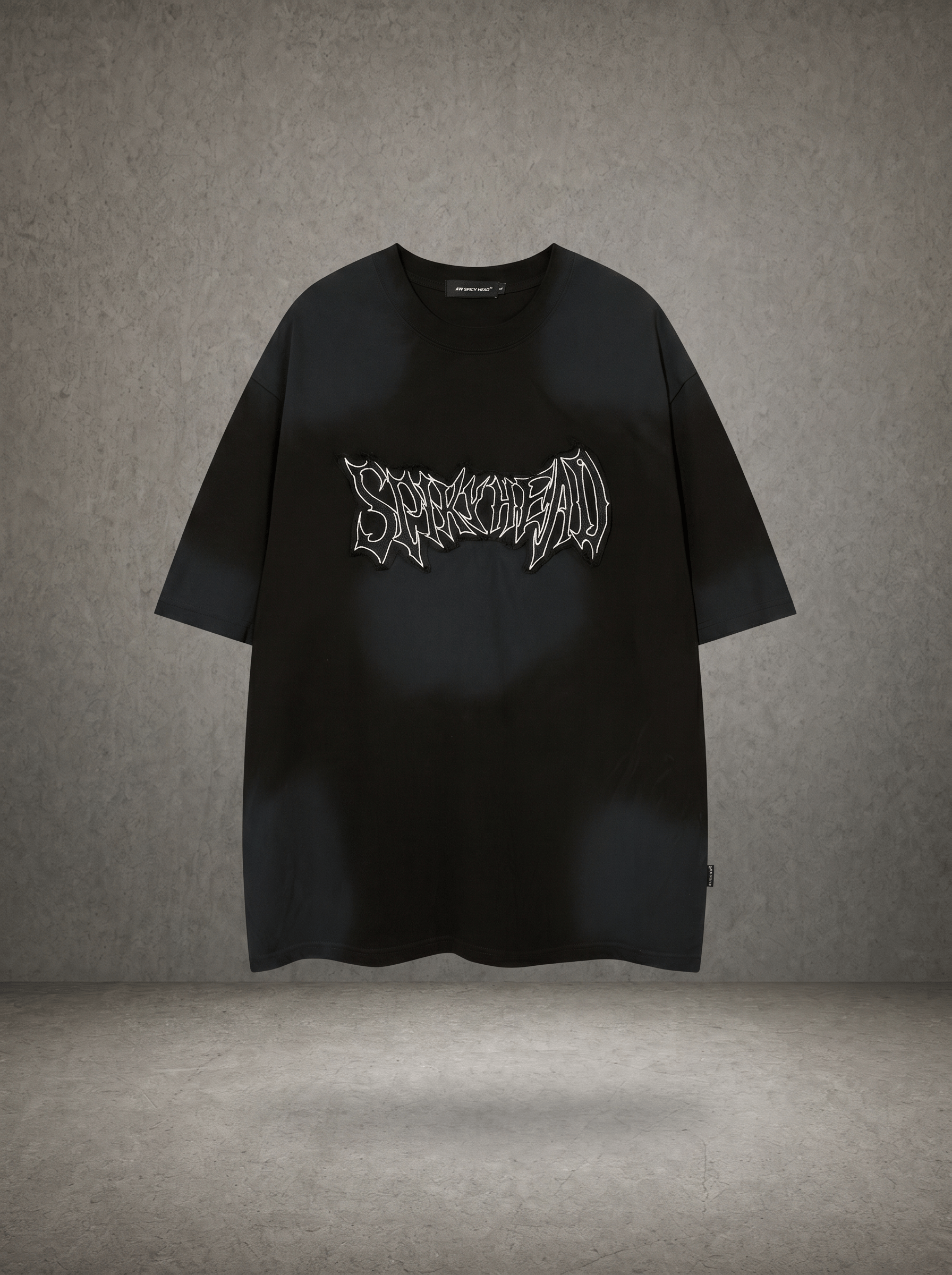 SMOKE WASH SPIKED FRAY LOGO OVERSIZE TEE