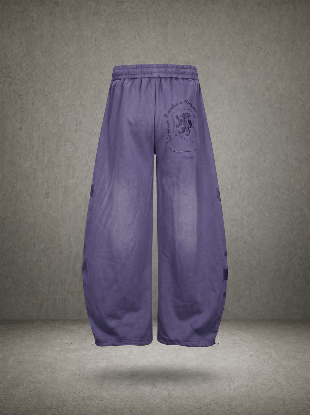 CREST EMBROIDERY SWEATPANTS
